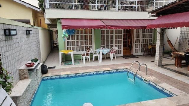 Imagem Casa com 4 Quartos à Venda, 200 m² em Ingá - Niterói Imagem Casa com 4 Quartos à Venda, 200 m² em Ingá - Niterói