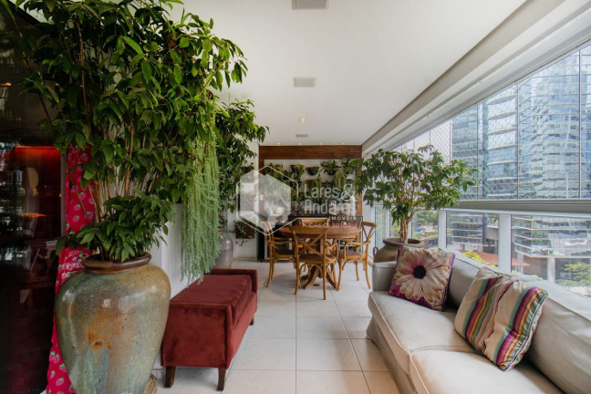 Imagem Apartamento com 4 Quartos à Venda, 201 m² em Itaim Bibi - São Paulo