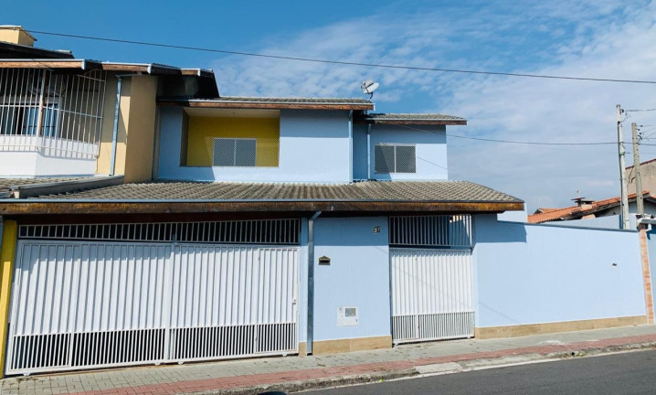 Casa com 2 Quartos à Venda, 142 m² em Jardim Gurilândia - Taubaté