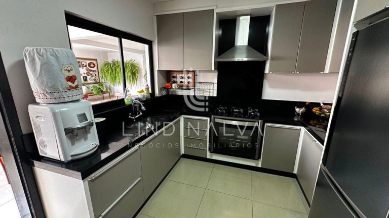 Imagem Casa com 4 Quartos à Venda, 358 m² em Polo Centro - Foz Do Iguacu Imagem Casa com 4 Quartos à Venda, 358 m² em Polo Centro - Foz Do Iguacu