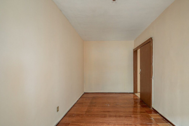 Imagem Imóvel com 1 Quarto à Venda, 41 m² em Cristal - Porto Alegre Imagem Imóvel com 1 Quarto à Venda, 41 m² em Cristal - Porto Alegre