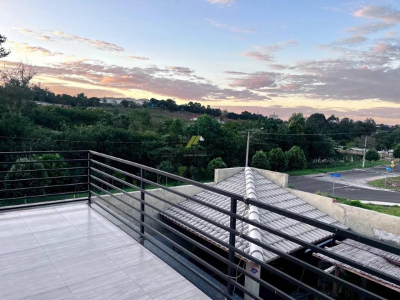 Imagem Casa com 3 Quartos à Venda, 134 m²