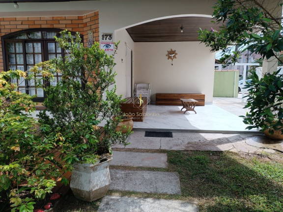 Imagem Casa com 3 Quartos para Temporada, em Brejatuba - Guaratuba Imagem Casa com 3 Quartos para Temporada, em Brejatuba - Guaratuba