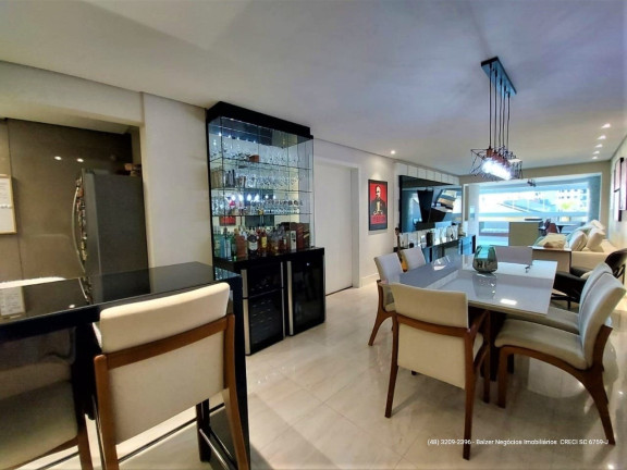 Imagem Apartamento com 3 Quartos à Venda, 248 m² em Agronômica - Florianópolis
