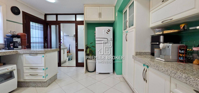 Imagem Casa com 5 Quartos à Venda, 160 m² em Albuquerque - Teresópolis Imagem Casa com 5 Quartos à Venda, 160 m² em Albuquerque - Teresópolis