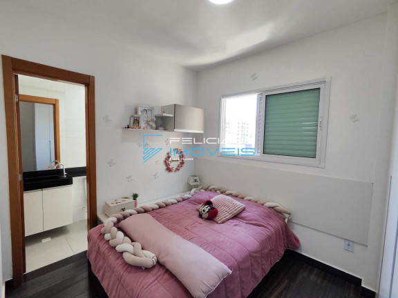 Imagem Apartamento com 2 Quartos à Venda, 66 m² em Guilhermina - Praia Grande