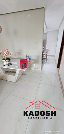 Imagem Casa com 3 Quartos à Venda, 250 m² em Tomba - Feira De Santana
