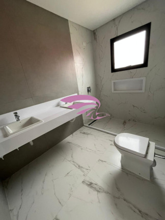 Imagem Casa com 3 Quartos à Venda, 255 m² em Mossunguê - Curitiba Imagem Casa com 3 Quartos à Venda, 255 m² em Mossunguê - Curitiba