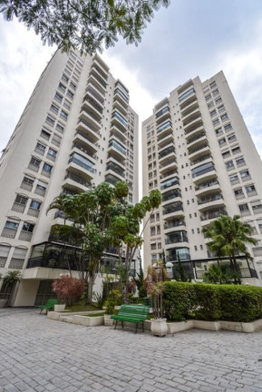 Apartamento com 3 Quartos à Venda, 135 m² em Moema - São Paulo