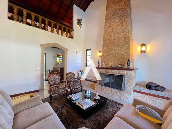 Imagem Casa com 5 Quartos à Venda, 328 m² em Albuquerque - Teresópolis Imagem Casa com 5 Quartos à Venda, 328 m² em Albuquerque - Teresópolis