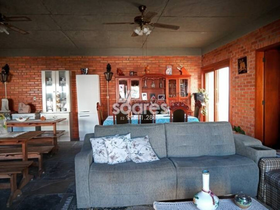 Imagem Casa com 4 Quartos à Venda, 337 m² em Laranjal - Pelotas Imagem Casa com 4 Quartos à Venda, 337 m² em Laranjal - Pelotas