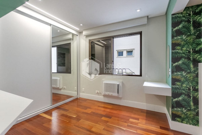 Imagem Apartamento com 3 Quartos à Venda, 195 m² em Campo Belo - São Paulo