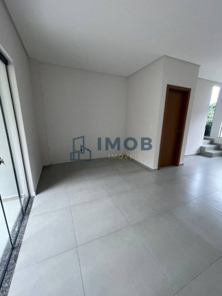 Imagem Casa com 2 Quartos à Venda, 80 m² em Barra Do Rio Cerro - Jaraguá Do Sul