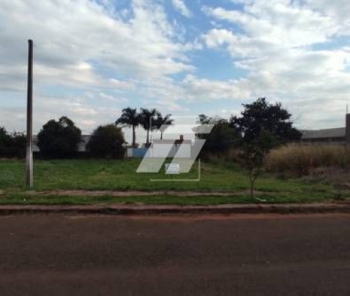 Casa à Venda, 429 m² em Santa Felicidade - Cascavel