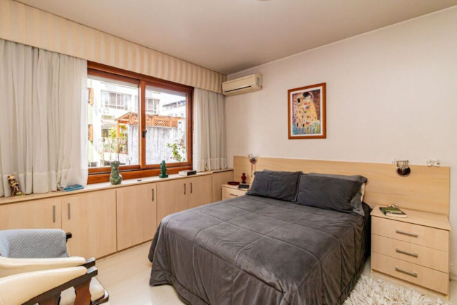 Imagem Imóvel com 2 Quartos à Venda, 97 m² em Petrópolis - Porto Alegre