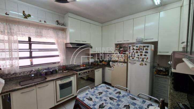 Imagem Casa com 4 Quartos à Venda, 337 m² em Embaré - Santos