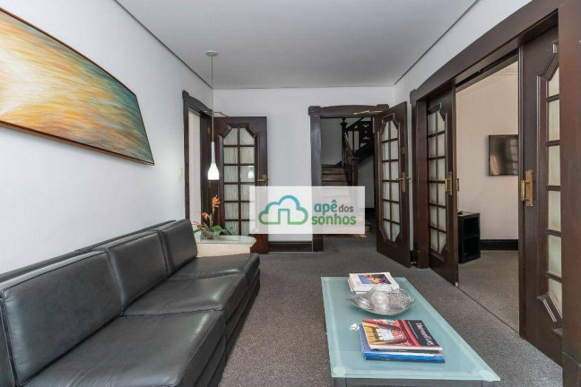 Imagem Casa com 12 Quartos à Venda, 520 m² em Pacaembu - São Paulo Imagem Casa com 12 Quartos à Venda, 520 m² em Pacaembu - São Paulo
