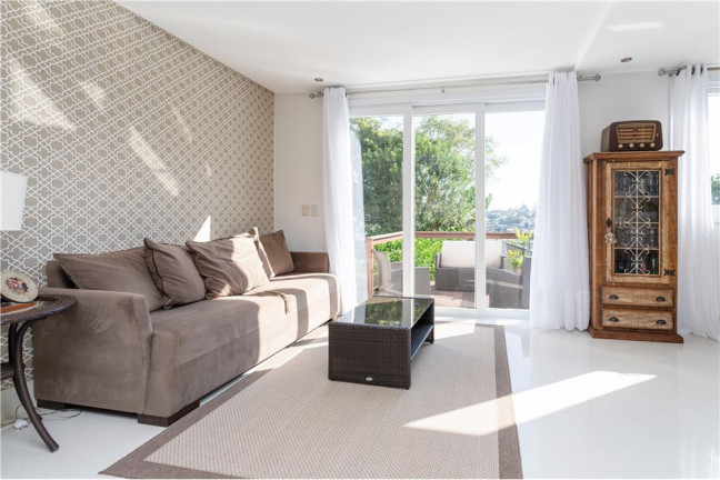 Imagem Casa com 5 Quartos à Venda, 550 m² em Chácara Das Pedras - Porto Alegre Imagem Casa com 5 Quartos à Venda, 550 m² em Chácara Das Pedras - Porto Alegre