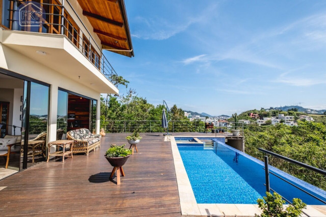Imagem Casa com 3 Quartos à Venda, 450 m² em João Paulo - Florianópolis