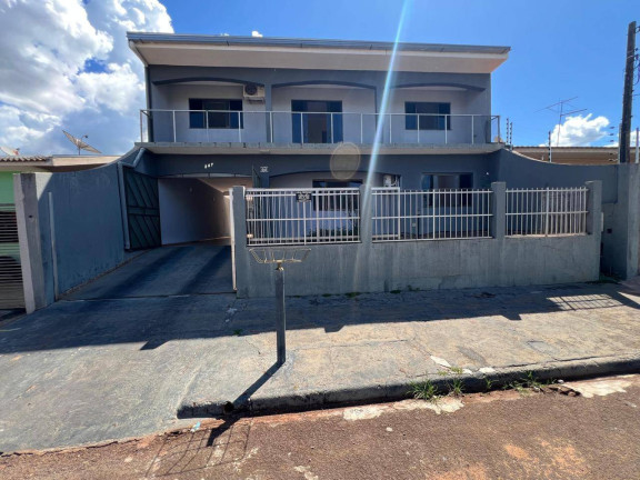 Sobrado com 3 Quartos à Venda, 300 m² em Jardim Santo Antônio - Arapongas