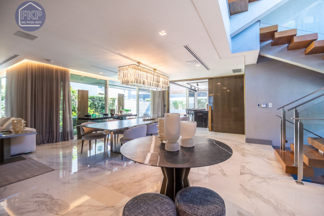 Imagem Casa com 7 Quartos à Venda, 780 m² em Jurerê Internacional - Florianópolis