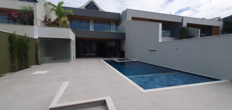 Imagem Casa com 5 Quartos à Venda, 420 m² em Barra Da Tijuca - Rio De Janeiro Imagem Casa com 5 Quartos à Venda, 420 m² em Barra Da Tijuca - Rio De Janeiro