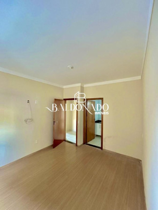 Imagem Casa com 3 Quartos para Alugar, em Centro - Extrema Imagem Casa com 3 Quartos para Alugar, em Centro - Extrema