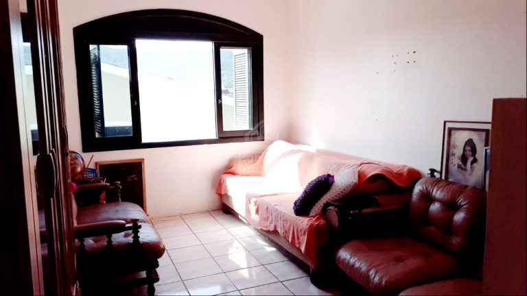 Imagem Casa com 5 Quartos à Venda, 130 m² em Passo D'areia - Santa Maria Imagem Casa com 5 Quartos à Venda, 130 m² em Passo D'areia - Santa Maria