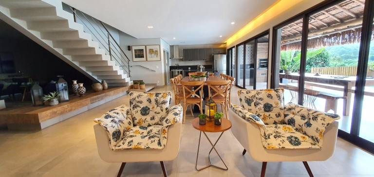 Imagem Casa com 4 Quartos à Venda, 350 m² em Serrinha - Bragança Paulista Imagem Casa com 4 Quartos à Venda, 350 m² em Serrinha - Bragança Paulista