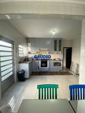 Imagem Casa com 3 Quartos à Venda, 271 m² em Campo Limpo - São Paulo