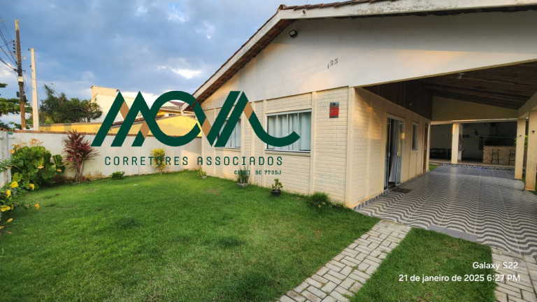 Casa com 4 Quartos para Alugar, 141 m² em Farol Do Itapoá Ii - Itapoá