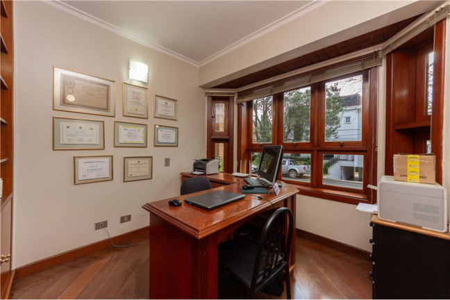 Imagem Casa com 4 Quartos à Venda,  em Super Quadra Morumbi - São Paulo