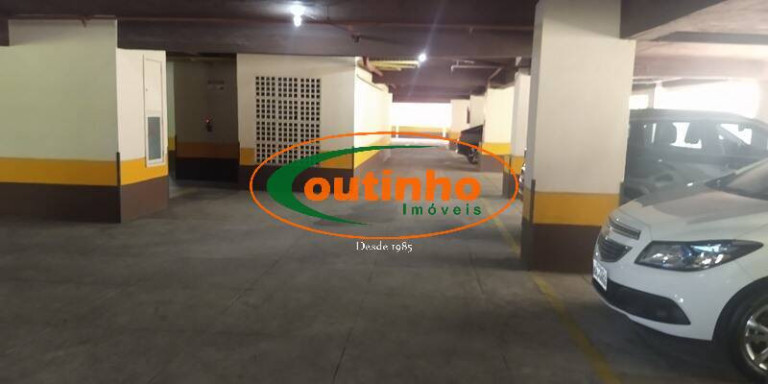 Imagem Apartamento com 3 Quartos à Venda, 144 m² em Tijuca - Rio De Janeiro Imagem Apartamento com 3 Quartos à Venda, 144 m² em Tijuca - Rio De Janeiro