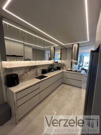 Imagem Apartamento com 4 Quartos à Venda, 230 m² em Centro - Balneário Camboriú Imagem Apartamento com 4 Quartos à Venda, 230 m² em Centro - Balneário Camboriú