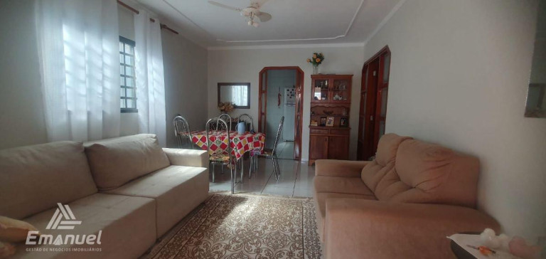 Imagem Casa com 2 Quartos à Venda, 144 m² em Monte Castelo - Campo Grande