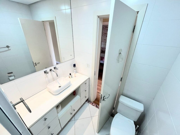 Imagem Casa com 3 Quartos à Venda, em Vila Nova - Porto Alegre Imagem Casa com 3 Quartos à Venda, em Vila Nova - Porto Alegre