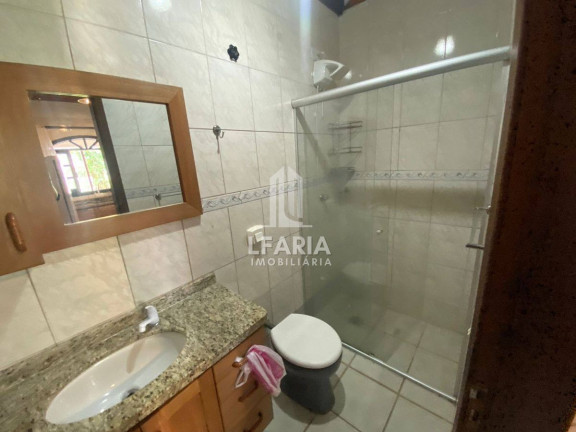 Imagem Casa com 2 Quartos à Venda, 129 m² em Cambiju - Itapoá