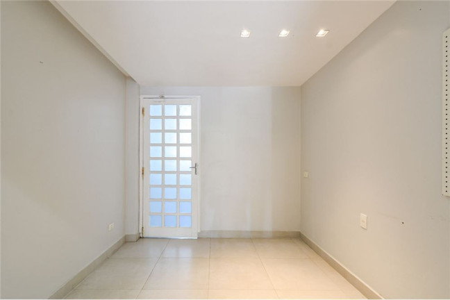 Imagem Casa com 4 Quartos à Venda, em Campo Belo - São Paulo Imagem Casa com 4 Quartos à Venda, em Campo Belo - São Paulo