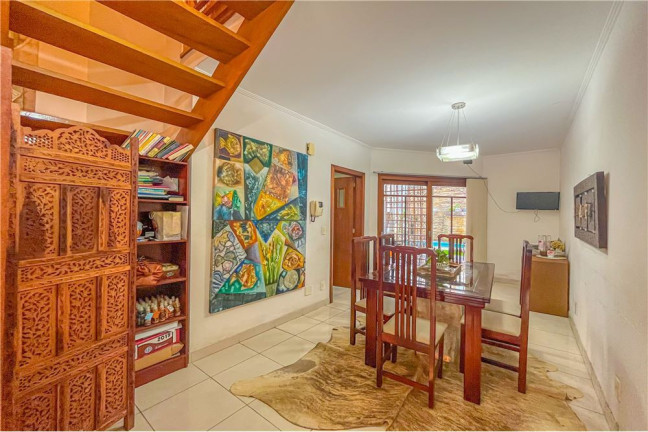 Imagem Casa com 3 Quartos à Venda, em Jardim Itu - Porto Alegre Imagem Casa com 3 Quartos à Venda, em Jardim Itu - Porto Alegre
