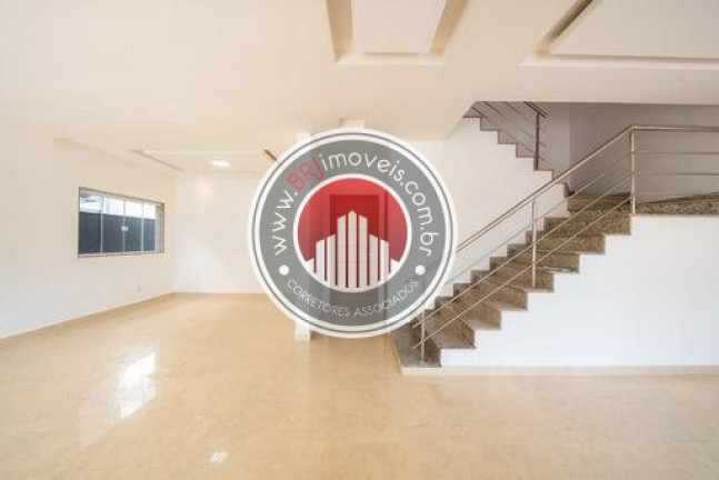 Imagem Casa com 5 Quartos à Venda, 380 m² em Recreio Dos Bandeirantes - Rio De Janeiro Imagem Casa com 5 Quartos à Venda, 380 m² em Recreio Dos Bandeirantes - Rio De Janeiro