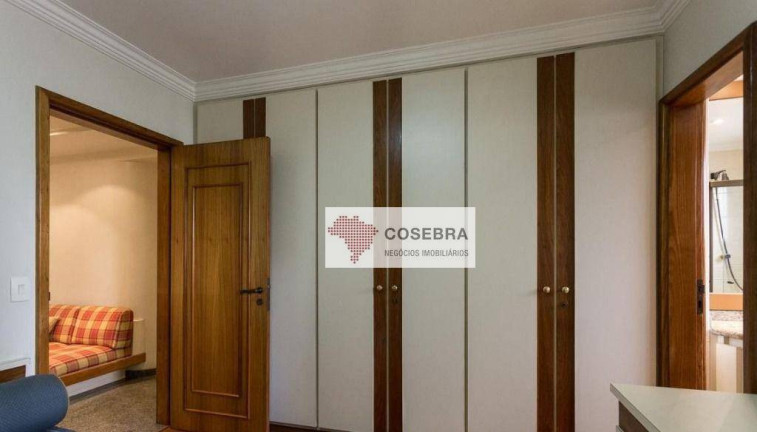 Imagem Apartamento com 4 Quartos à Venda, 250 m² em Moema - São Paulo Imagem Apartamento com 4 Quartos à Venda, 250 m² em Moema - São Paulo