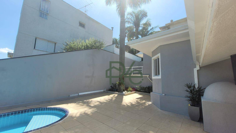 Imagem Casa com 4 Quartos à Venda, 323 m² em Golf Village - Carapicuíba Imagem Casa com 4 Quartos à Venda, 323 m² em Golf Village - Carapicuíba