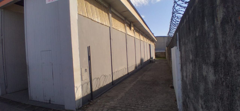 Imagem Imóvel Comercial à Venda, 730 m² em Cidade Industrial - Curitiba Imagem Imóvel Comercial à Venda, 730 m² em Cidade Industrial - Curitiba