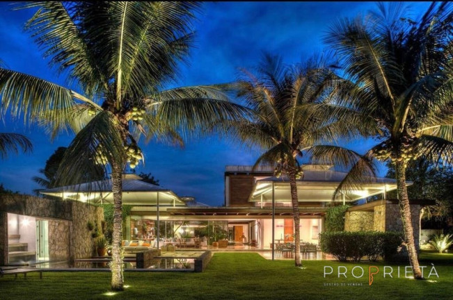 Casa de Condomínio com 5 Quartos à Venda, 700 m² em Centro - Mangaratiba