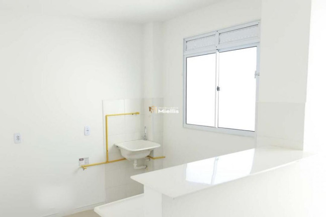 Imagem Imóvel com 2 Quartos à Venda, 50 m² em Vila Nova - Porto Alegre Imagem Imóvel com 2 Quartos à Venda, 50 m² em Vila Nova - Porto Alegre