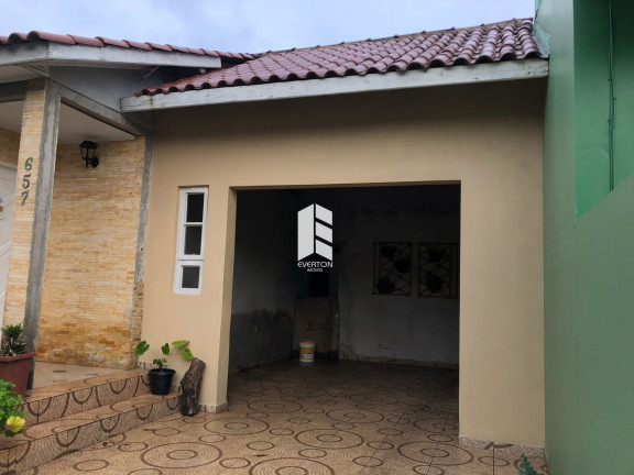 Imagem Casa com 4 Quartos à Venda,  em Camobi - Santa Maria