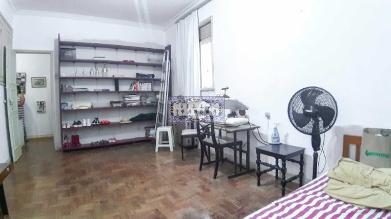 Imagem Imóvel com 4 Quartos à Venda, 240 m² em Ipanema - Rio De Janeiro Imagem Imóvel com 4 Quartos à Venda, 240 m² em Ipanema - Rio De Janeiro