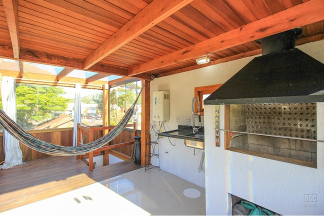 Imagem Casa de Condomínio com 1 Quarto à Venda, 70 m² em Guarujá - Porto Alegre