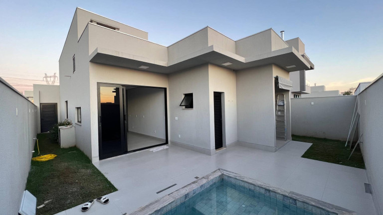 Imagem Casa com 3 Quartos à Venda, 250 m² em Condomínio Primor Das Torres - Cuiabá