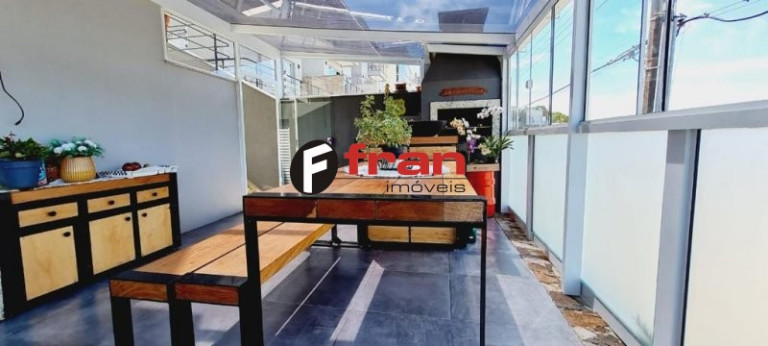 Imagem Casa com 3 Quartos à Venda, 280 m² em Córrego Grande - Florianópolis Imagem Casa com 3 Quartos à Venda, 280 m² em Córrego Grande - Florianópolis